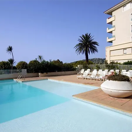 Appart hôtel Résidence Odalys Les Pins Bleus